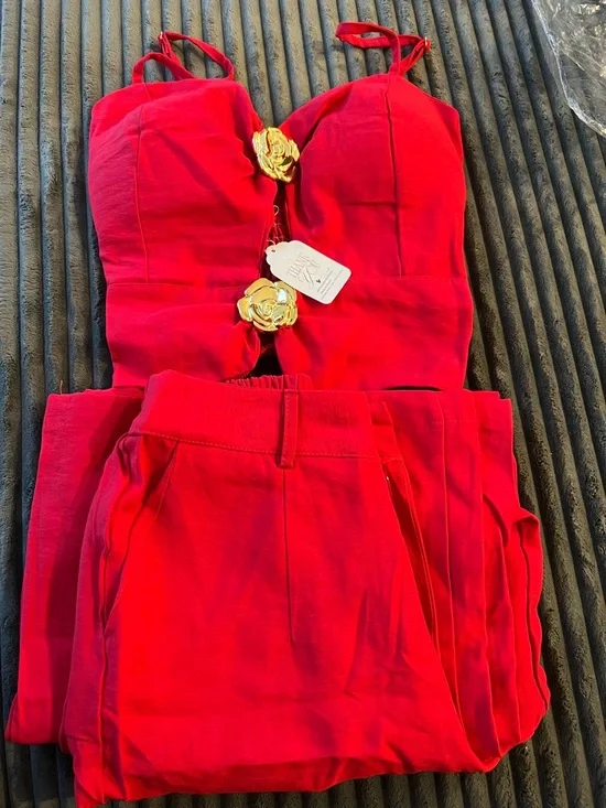 NWT Brazilian Red 2-Piece Set - Floral Gold Detail Crop & Pants - Picture 3 of 4